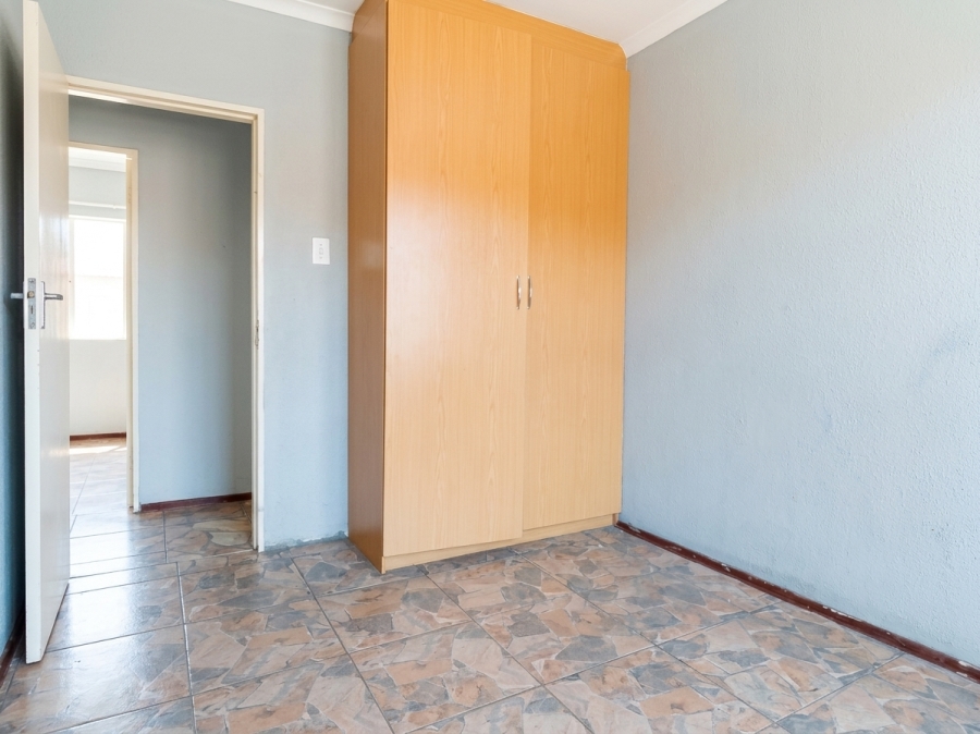 To Let 4 Bedroom Property for Rent in Geelhoutpark North West